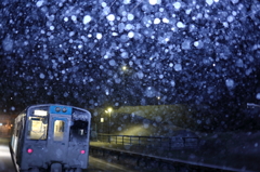 大雪警報の駅 I