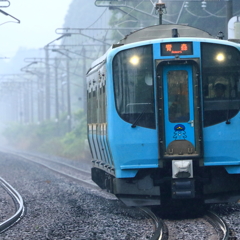 雨の青鉄