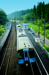 朝の無人駅