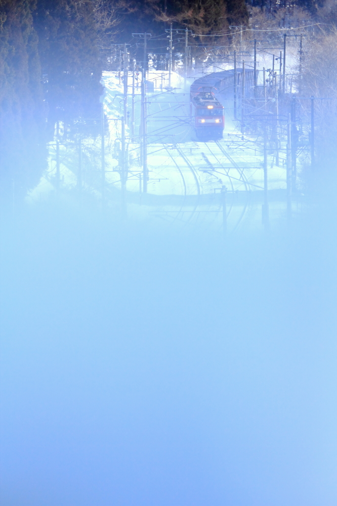 Light blue world -Train- III