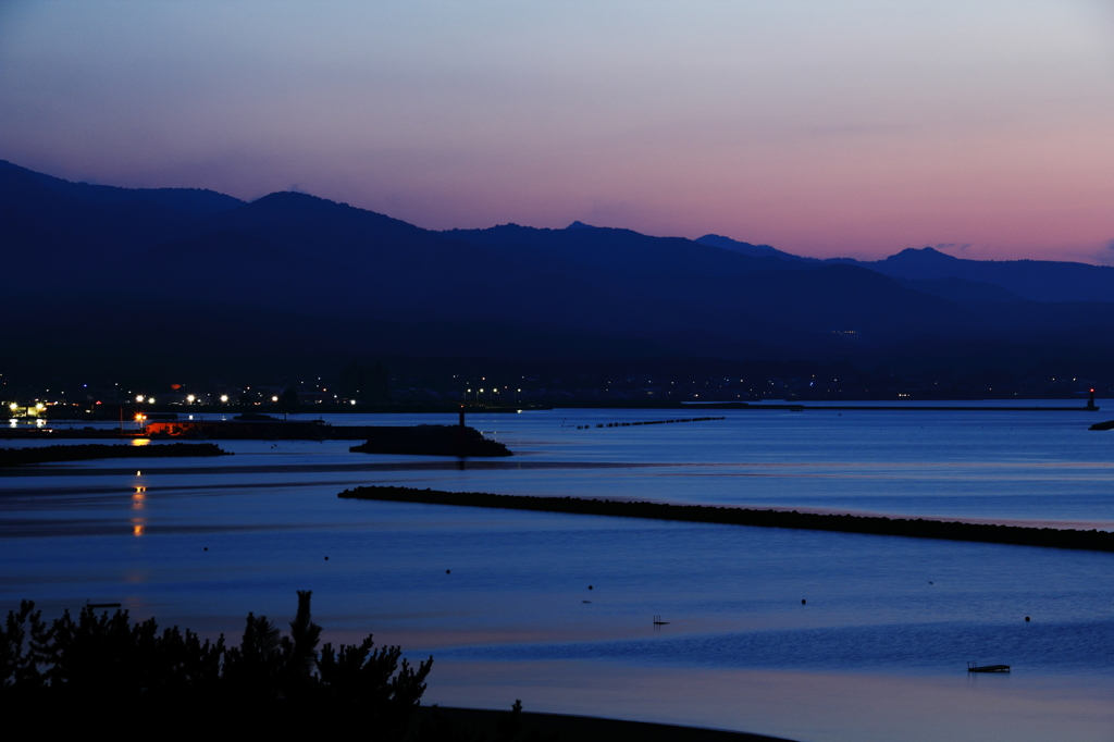 夕暮れの十符ヶ浦