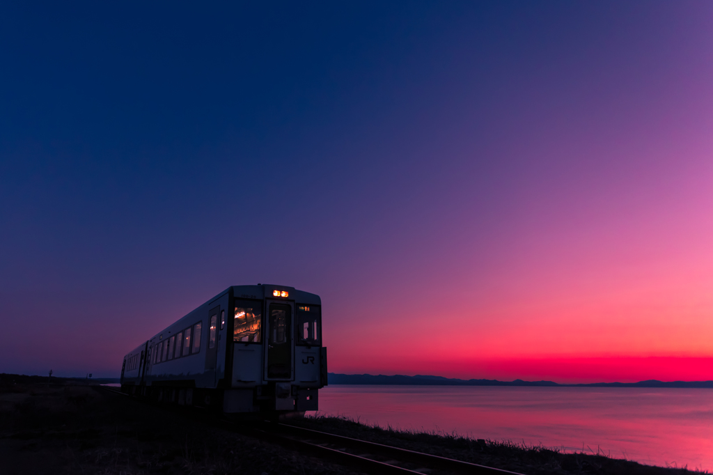 Magic Hour Train V