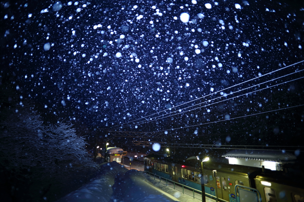 夜の無人駅 III