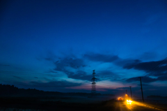 霧の中家路を急ぐ