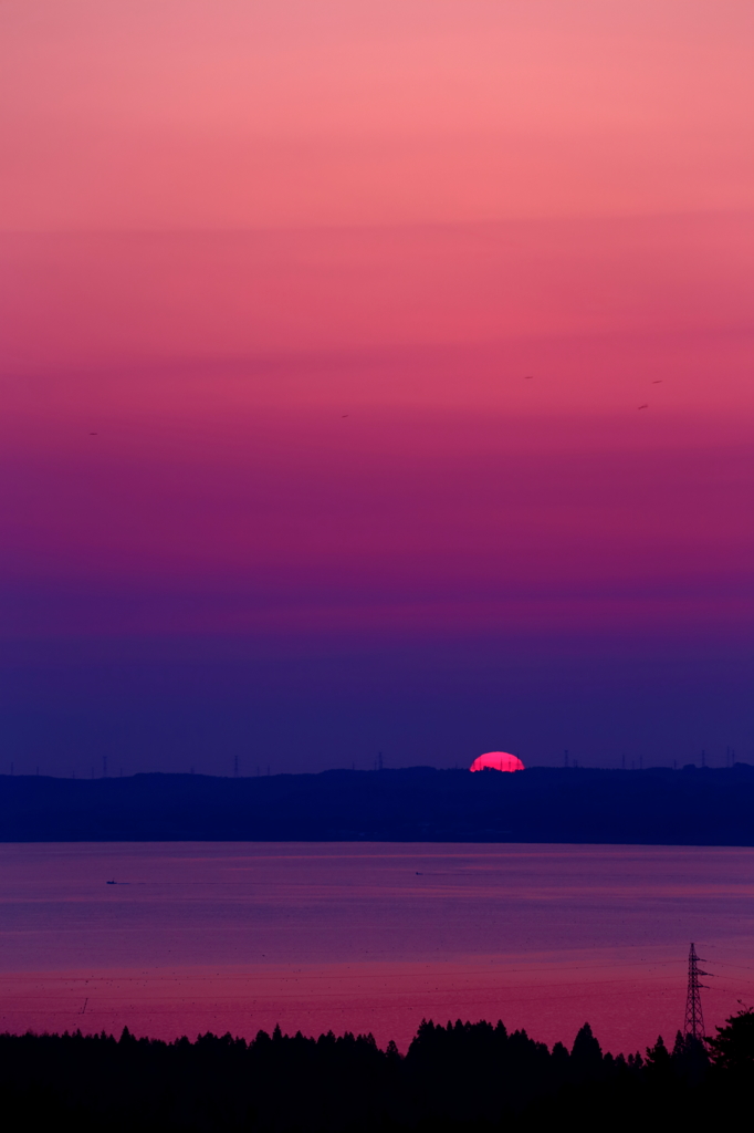 夜明けの海