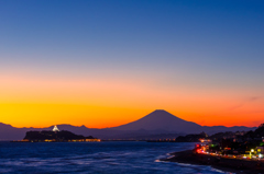 夕暮れの富士山