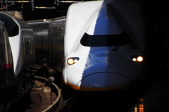 JR東京駅にて・E4