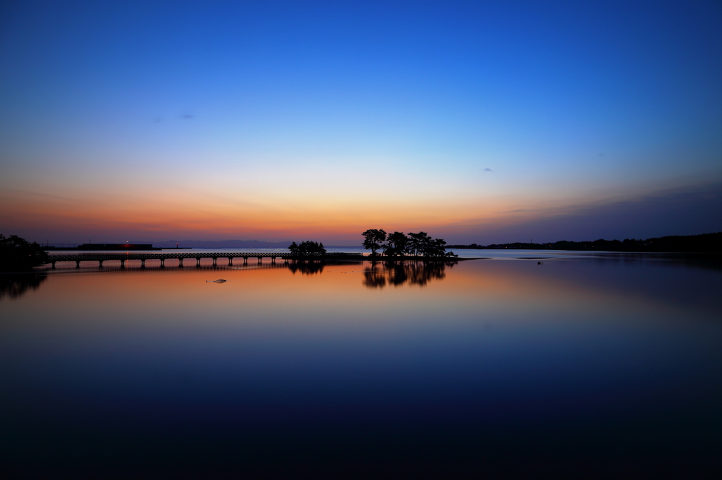 蒼の夜明け