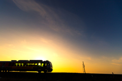 車窓の夕日