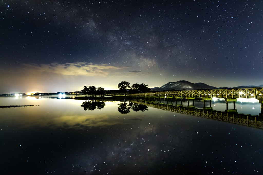 深夜の水鏡