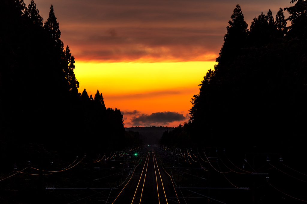 嵐の前の夕焼け