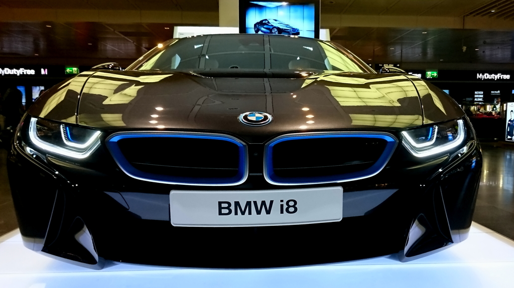 i8