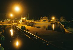 夜、漁港で③ (film)