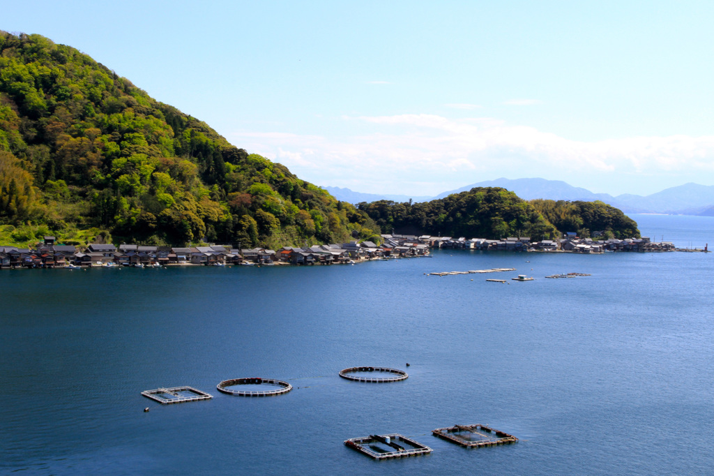 山と海を沿って