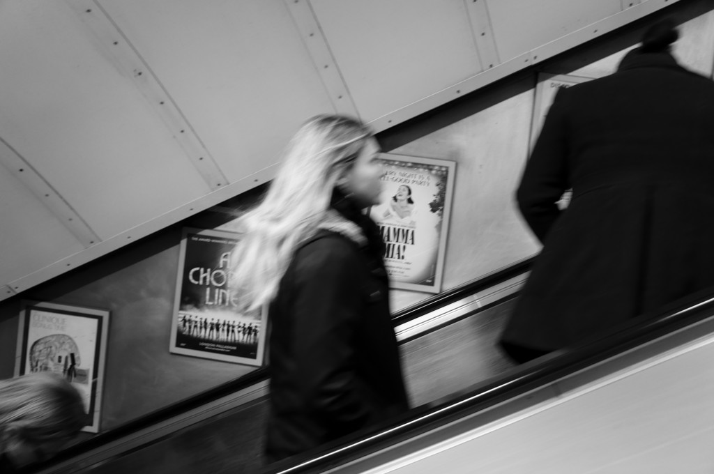 Wind through the Tube -Grays in London 3