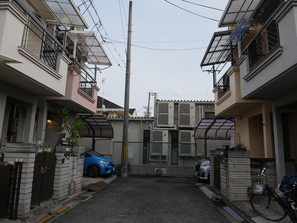 玄関の前