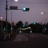 夜明け前の交差点