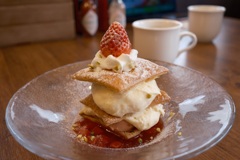 たっぷりカスタードの苺ミルフィーユ