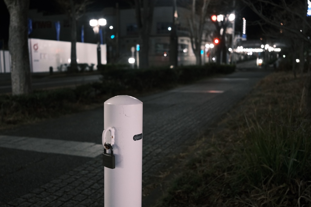 鉄のイヤリング