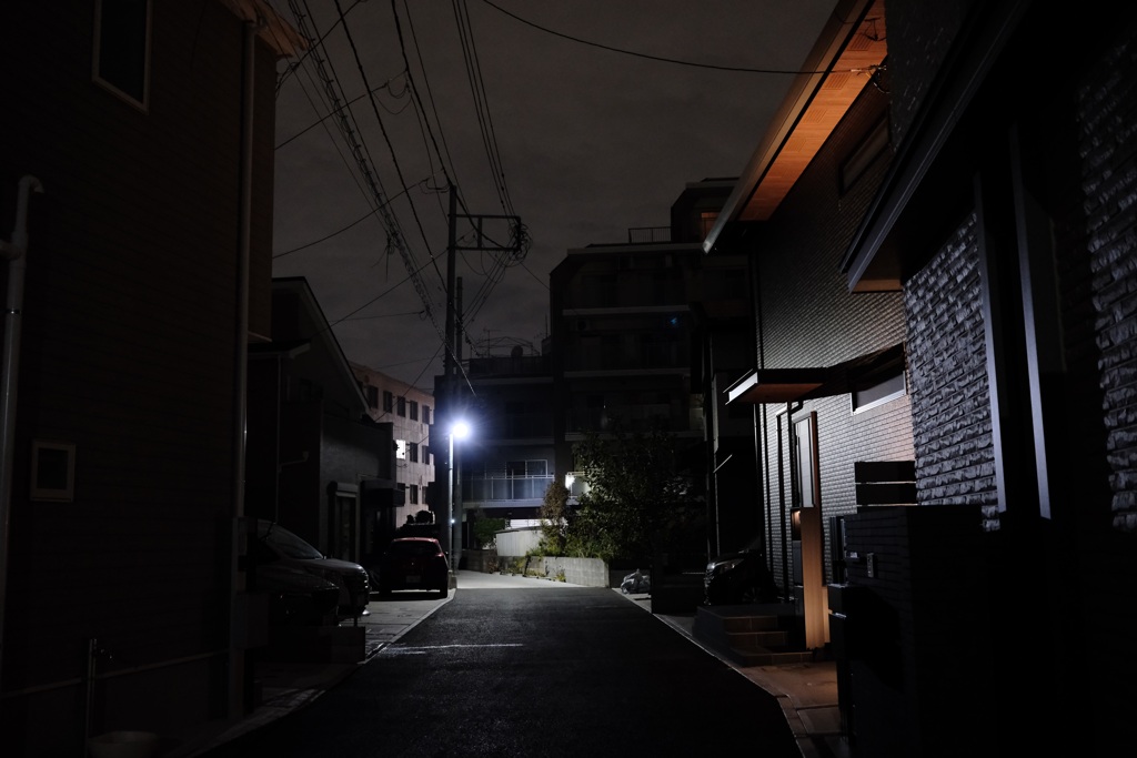 路地裏の灯り