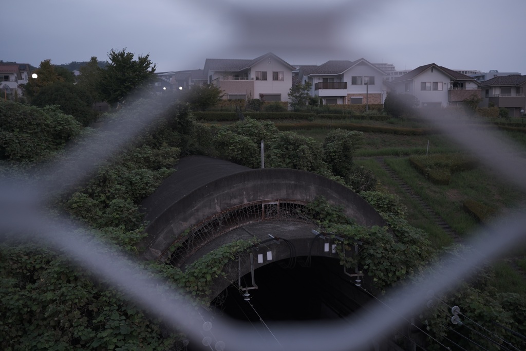 街の下のトンネル