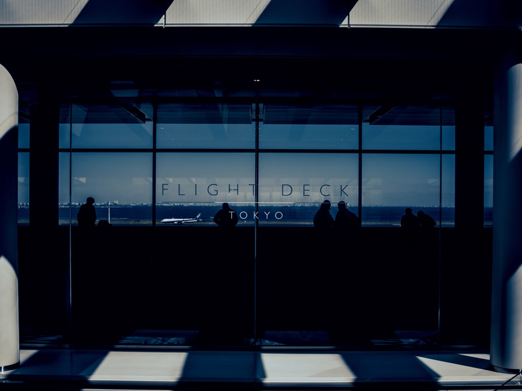 FLIGHT DECK TOKYO