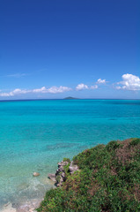 池間島から見る大神島