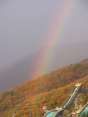 ジャンプ台と虹