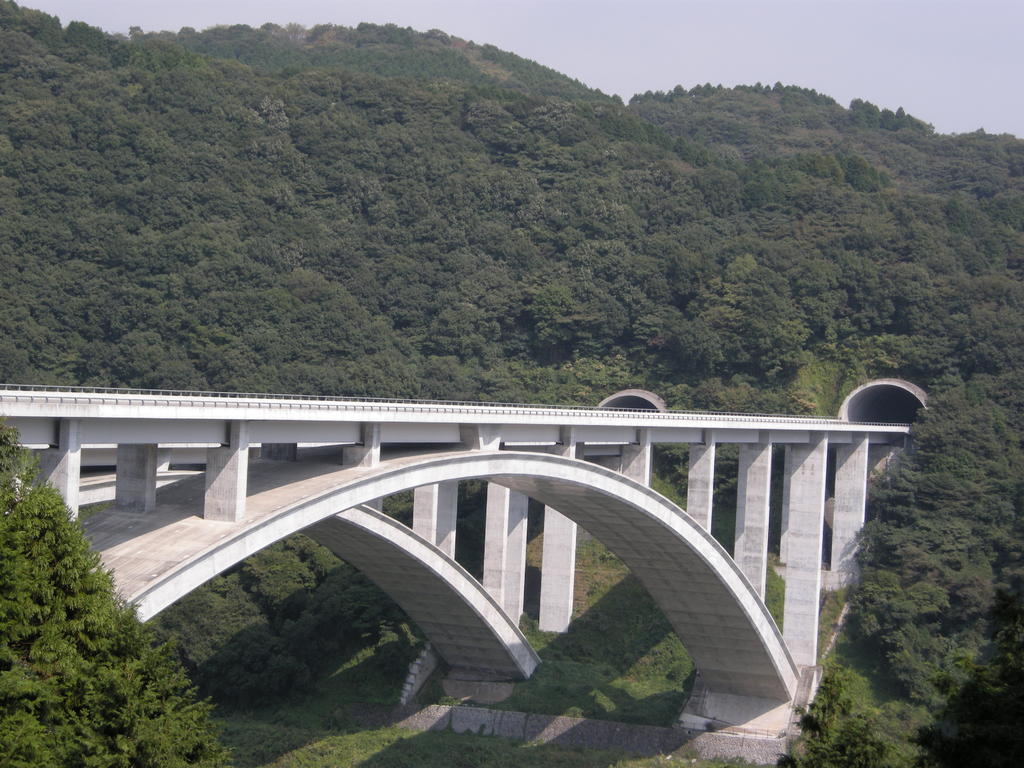 新東名富士川橋