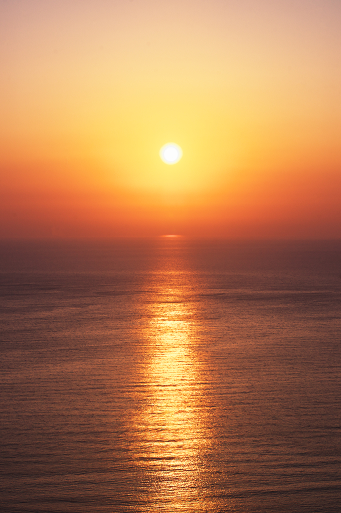 夕暮れの日本海・春