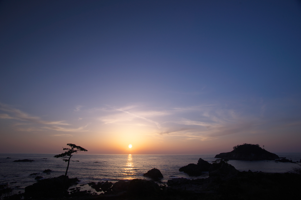 春の夕暮れ・日本海