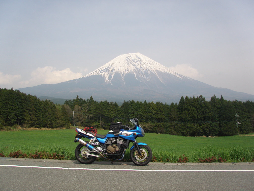 バイクと富士山