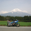 バイクと富士山