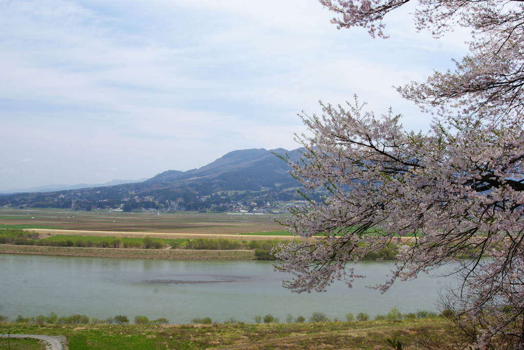 高館にて