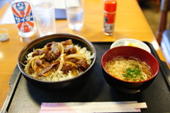 下呂温泉にて飛騨牛焼肉丼