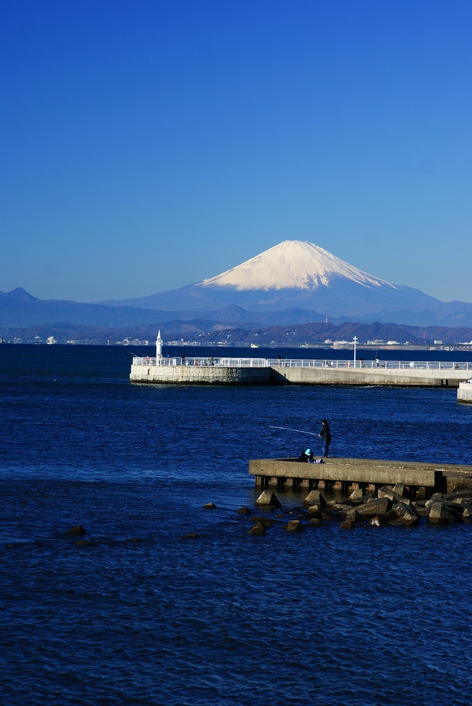 富士山と釣り人