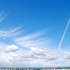 空と飛行機雲