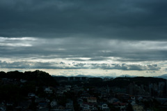 屋根の上の雲