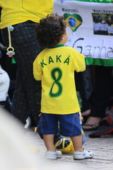ブラジル代表ＫＡＫＡ&ママおしゃぶり下げてる～ (^_-)