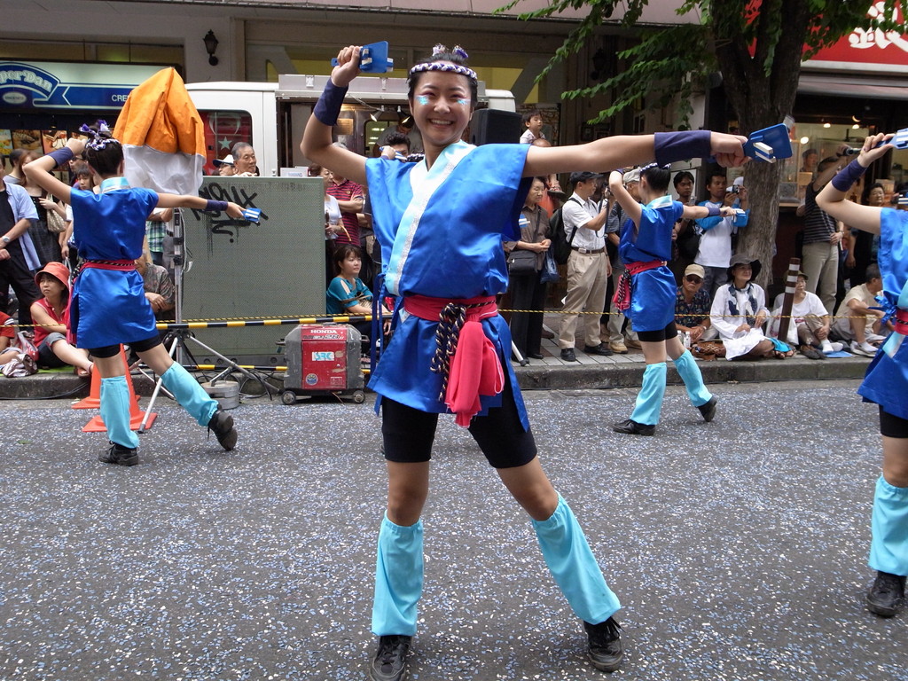 ⑥ハマこい踊り