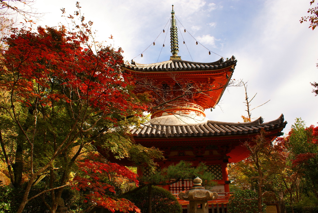 三滝寺の多宝塔