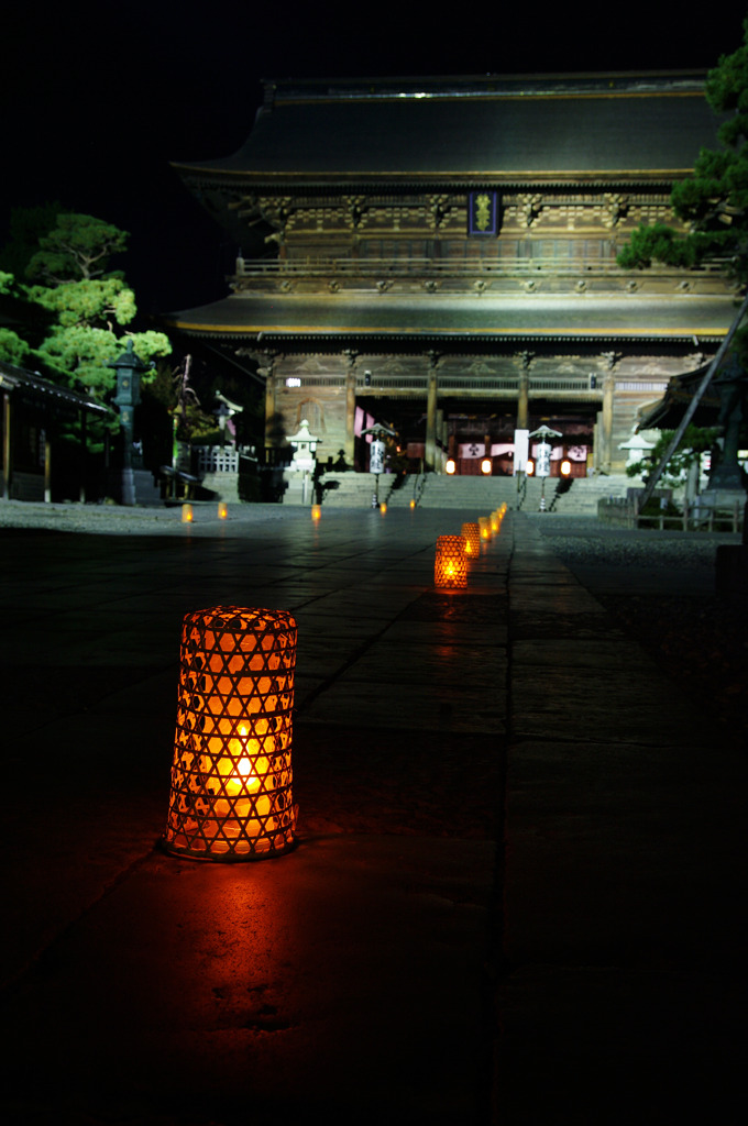 十夜会の山門