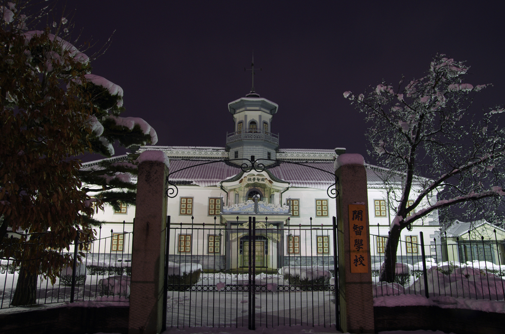 雪夜の開智学校