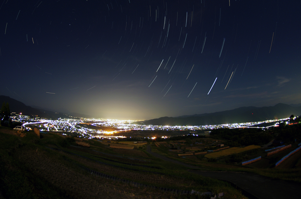 姨捨棚田と善光寺平の夜景