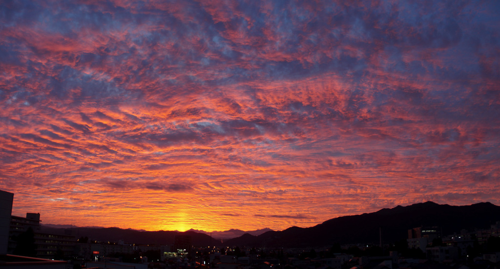 茜色の夕暮れ
