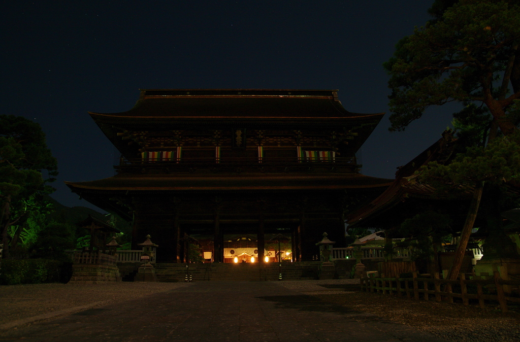 月夜に善光寺参り