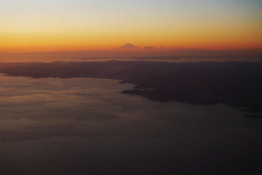 房総上空から富士山