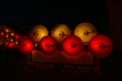 ７umbrellas with light and shadow