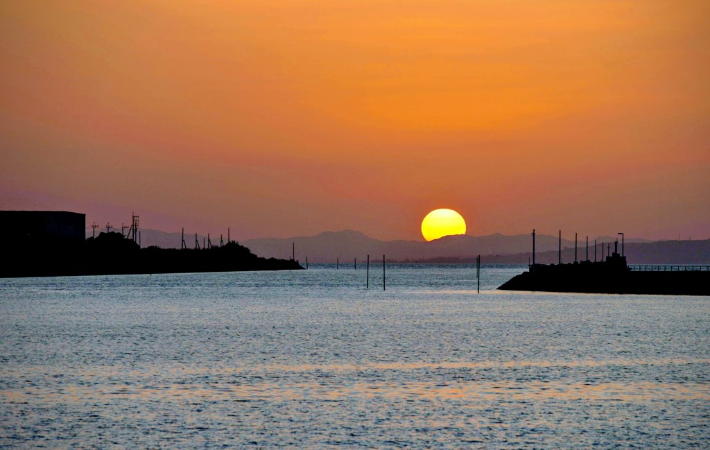 港の夕陽