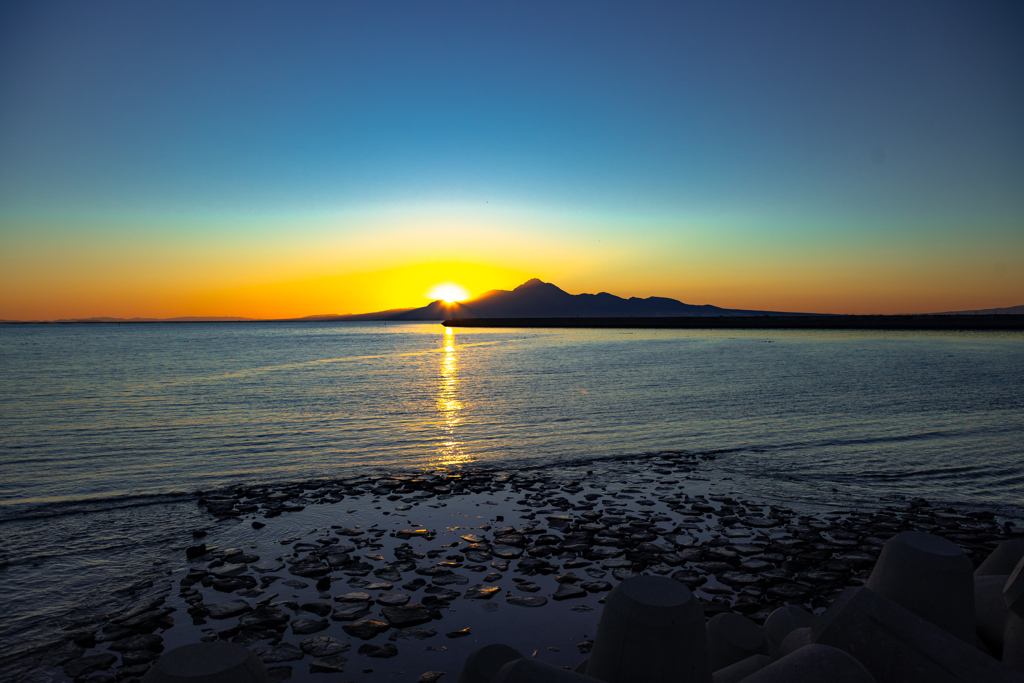 普賢岳に夕陽沈むとき